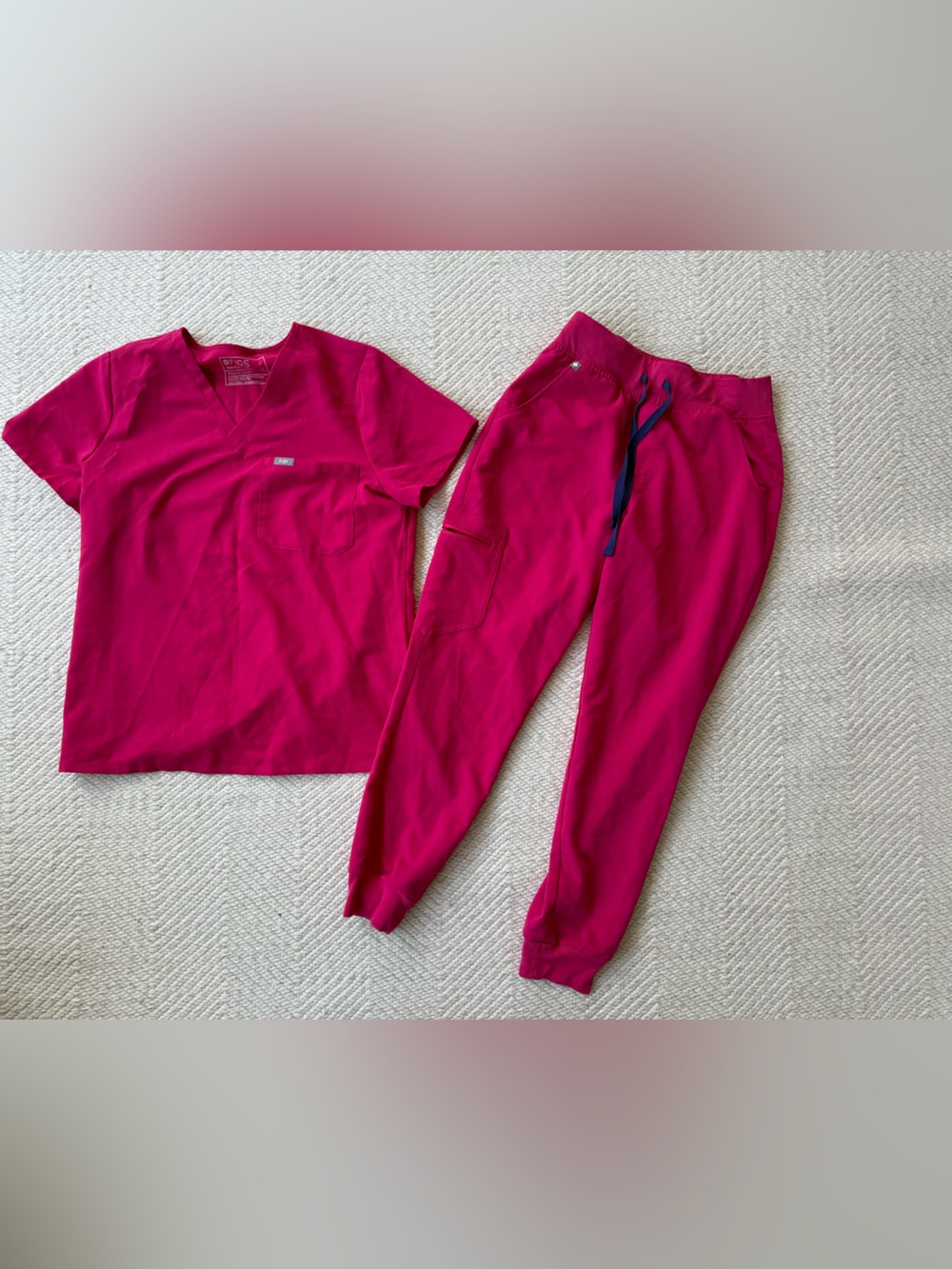 FIGS Set Pink Fuchsia Top sz M and Joggers sz SP